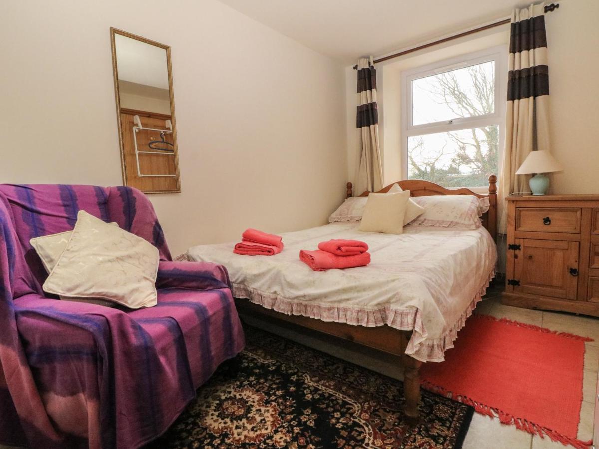 Tyn Y Parc Villa Dwyran Bagian luar foto